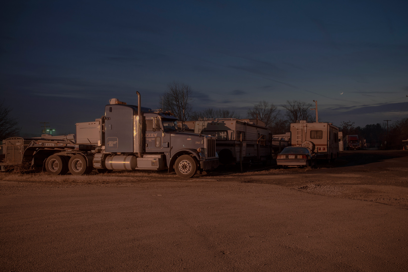 photo noir,trucks,night,long exposure